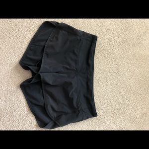 LULULEMON SPEED UP SHORTS